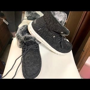 HEY DUDE ANKLE BOOTS WITH FUR